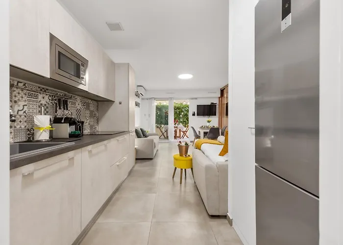 Victoria - Lumineux - Bord De - Centre Apartment Menton