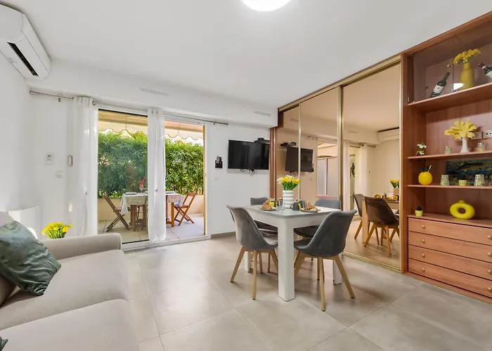 Victoria - Lumineux - Bord De - Centre 멍똥